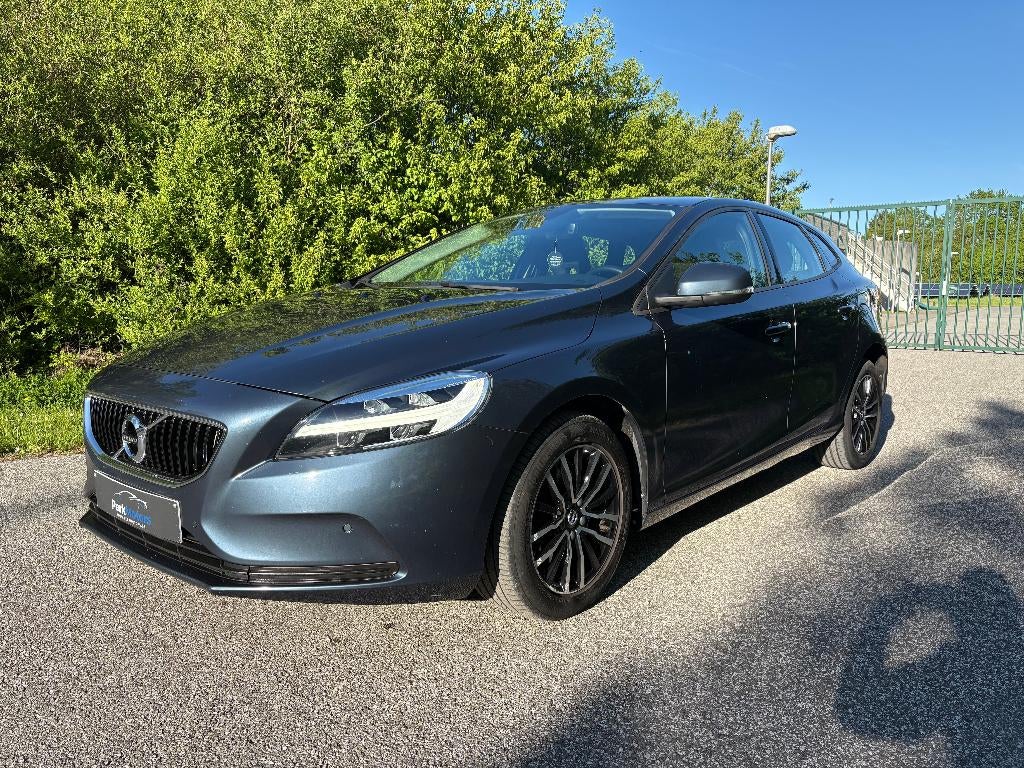 V40 T2 Black Edition Geartronic - Garantie / Full LED / Ohb, Auto's, 1498 cc, 4 cilinders, Blauw, Leder en Stof