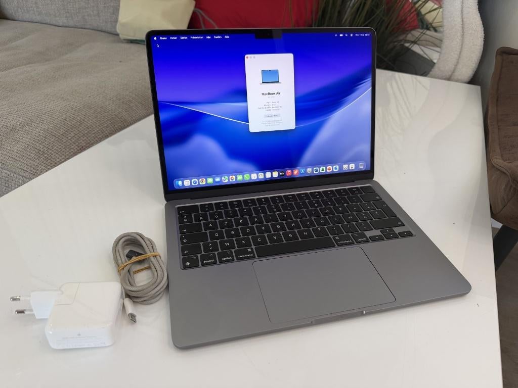 Macbook Air 13 – Apple M2 / 8 GB / 500 SSD, Ophalen, Zo goed als nieuw, Azerty, MacBook Air