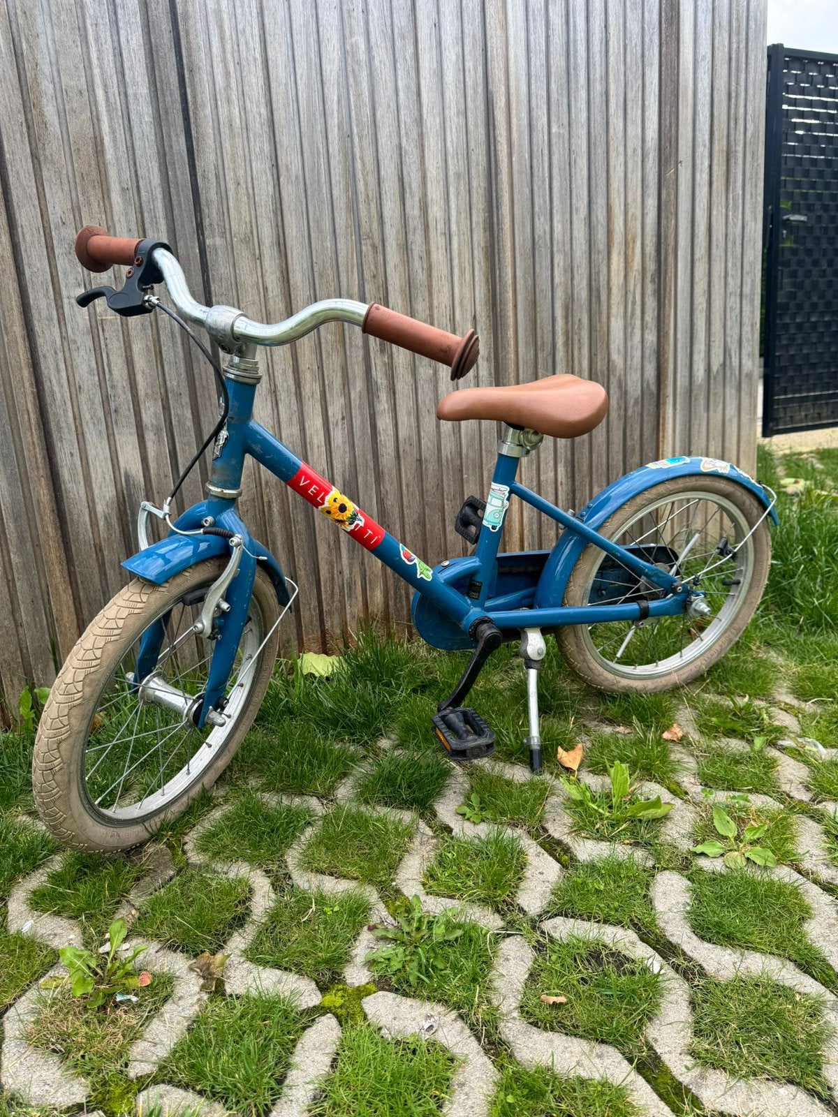 Veloretti kinderfiets, Fietsen en Brommers, Ophalen, Gebruikt, Terugtraprem, Minder dan 16 inch
