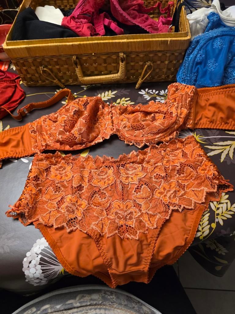 Ensemble de lingerie, Enlèvement ou Envoi, Ensemble