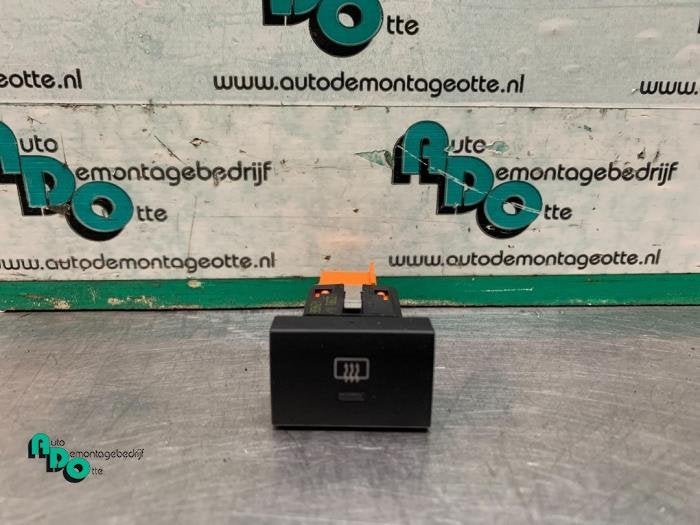 Commutateur chauffage vitre arrière d'un Volkswagen Polo (P, Volkswagen, -, 3 mois de garantie, Utilisé
