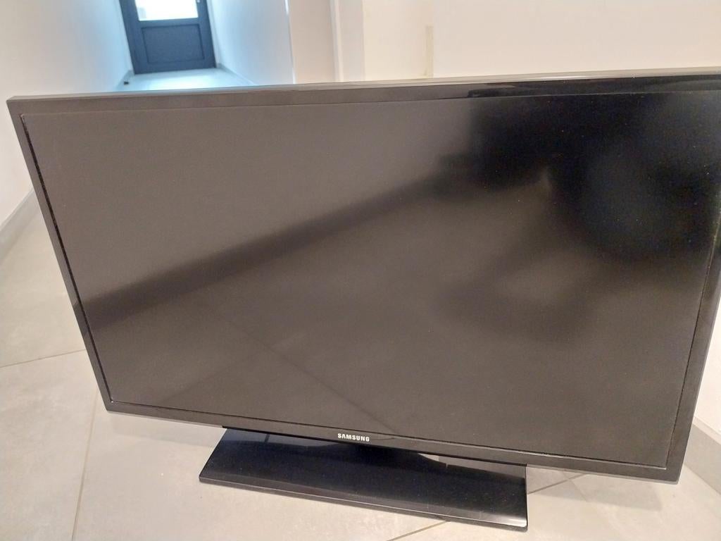 LED TV Samsung met voet 32 inch (80 cm), Ophalen, LED, Samsung