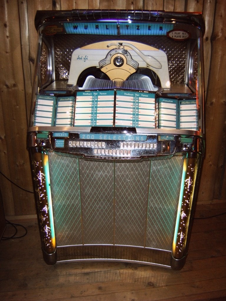 grote collectie  jukeboxen te  koop  zondagmiddag geopend, Verzamelen, Automaten | Jukeboxen, Ophalen of Verzenden, Zo goed als nieuw