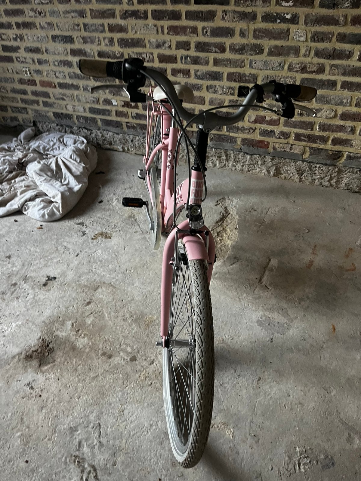 Roze meisjesfiets, maat 26 inch, Fietsen en Brommers, Ophalen, Zo goed als nieuw