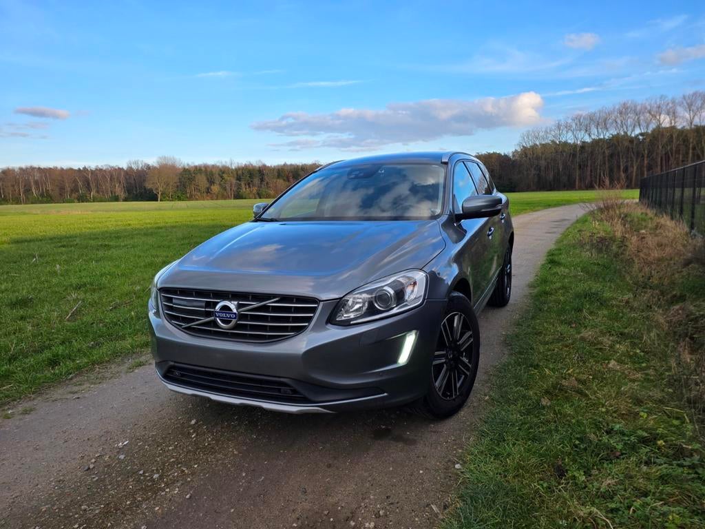 Volvo XC60 2.0D3 Facelift Automatic 1er Eig 2017 Euro 6B, Autos, Volvo, Particulier, Ordinateur de bord, Hayon arrière électrique