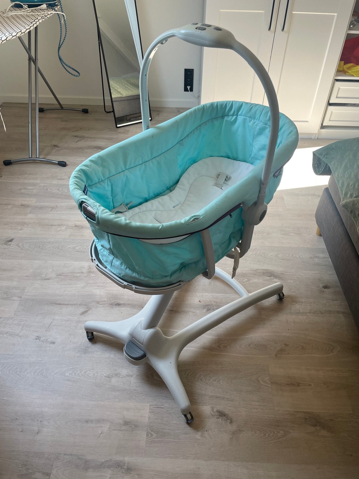 Chicco hug 4 in 1, Ophalen, Gebruikt, Wieg