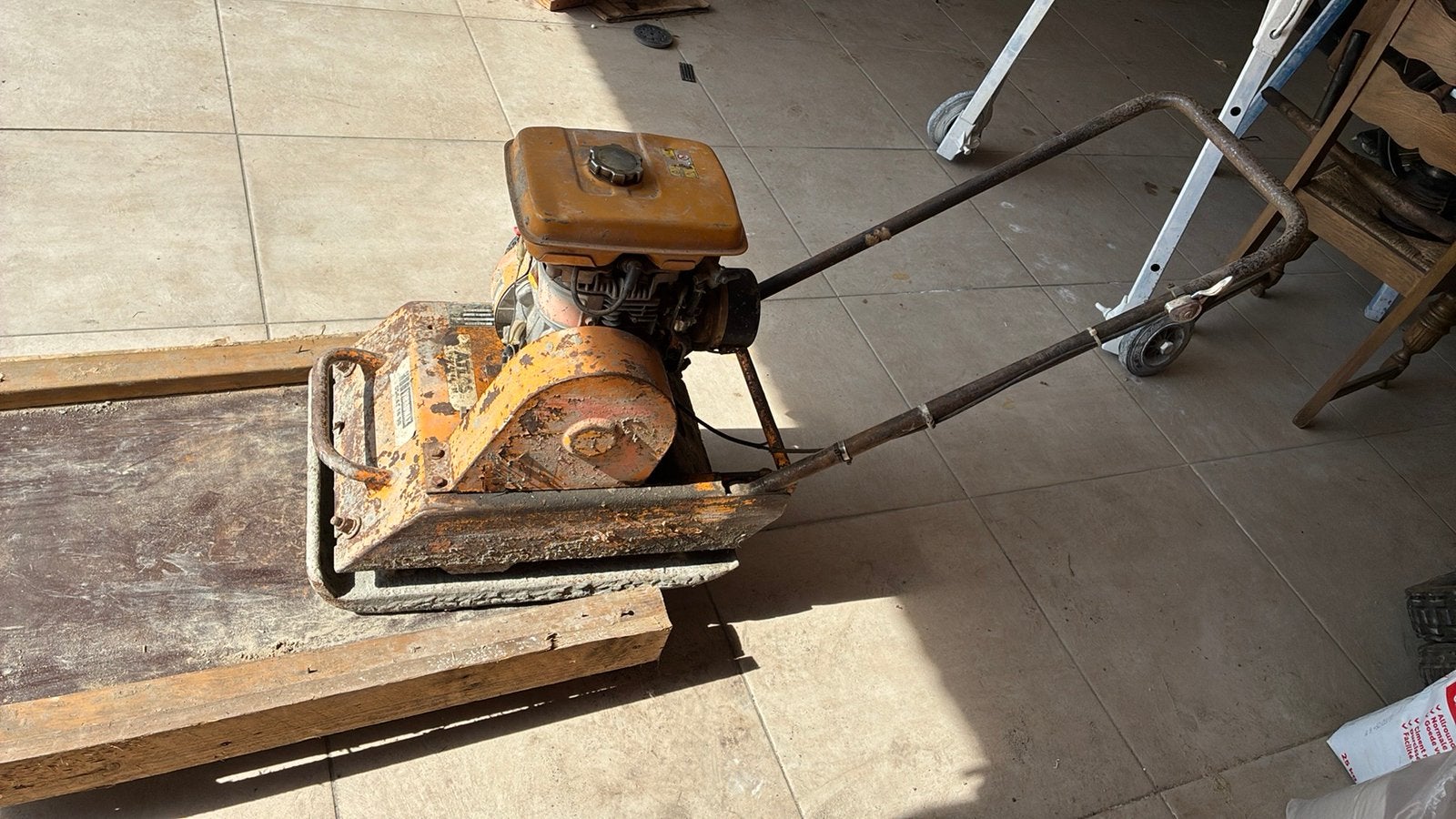 Trilplaat, Doe-het-zelf en Bouw, Gereedschap | Overige machines, Ophalen, Gebruikt