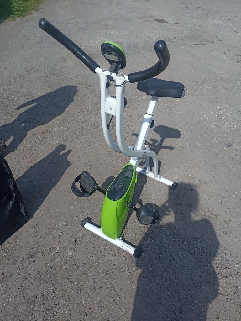 Hometrainer, Sport en Fitness, Overige Sport en Fitness, Ophalen, Zo goed als nieuw