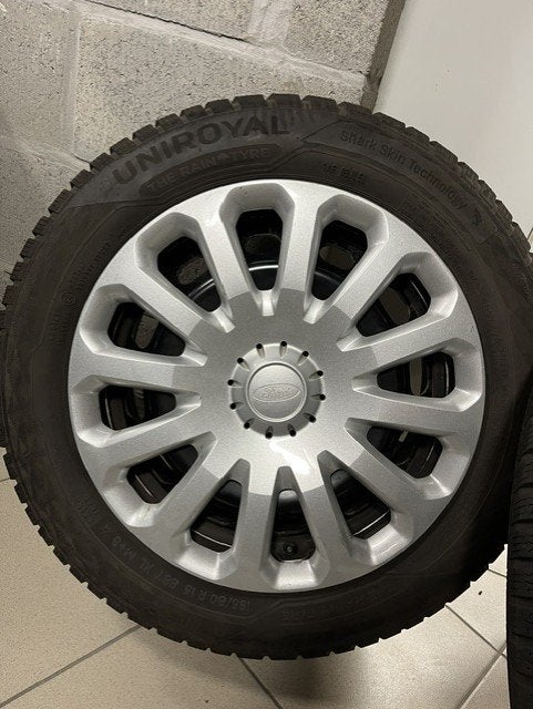 4 winterbanden op stalen velg - Ford B-Max - Uniroyal, 15 pouces, Pneus et Jantes, Pneus hiver, Véhicule de tourisme