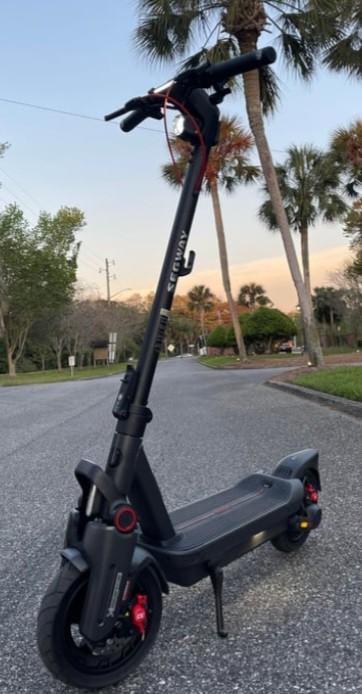 Trottinette ninebot segway g3 max 650euro rien rouler 180km, Enlèvement ou Envoi