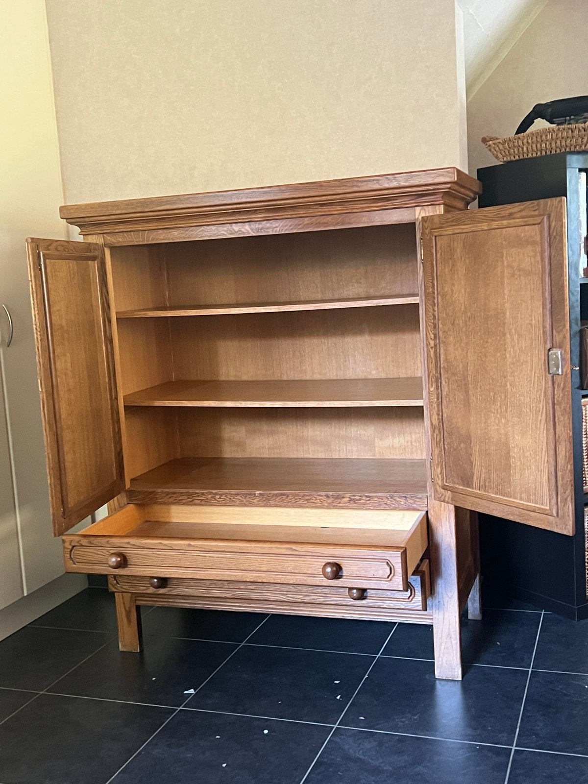 Vintage eiken buffetkast / bergkast – landelijke stijl, Antiek en Kunst, Ophalen