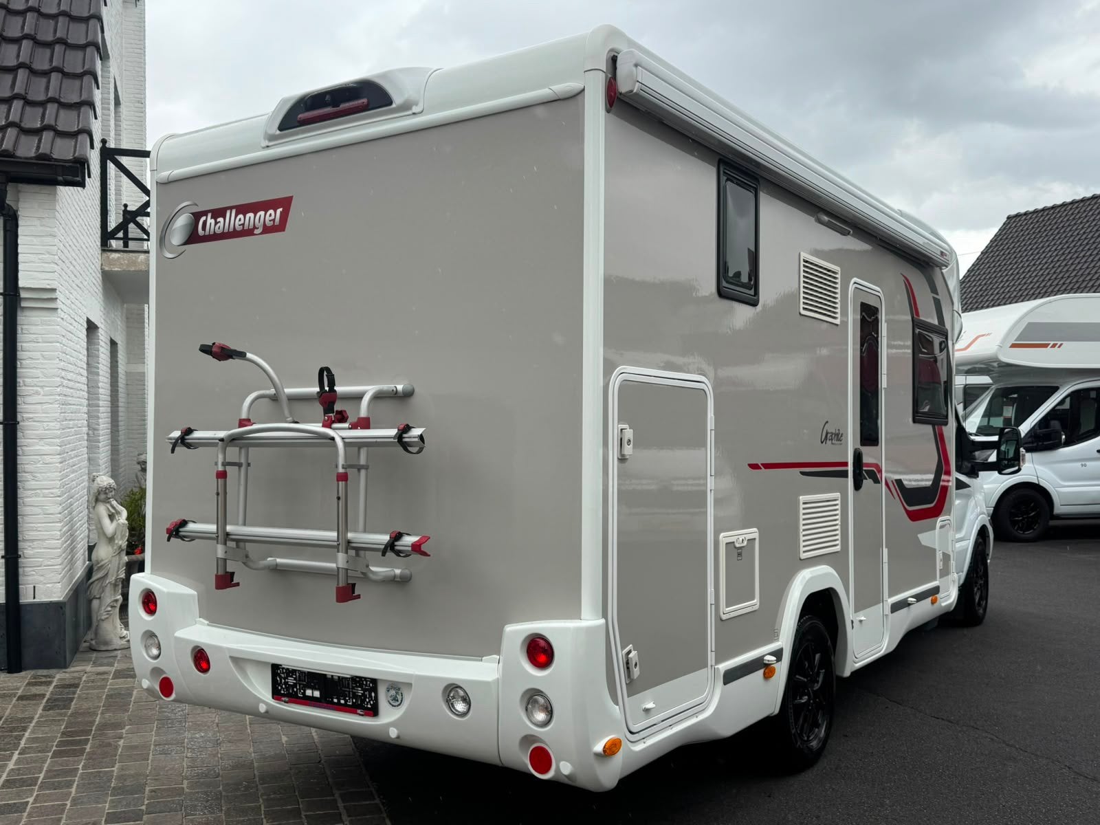 Ford Transit Challenger Graphite 260, Caravanes & Camping, Camping-cars, Jusqu'à 4, Diesel, 6 à 7 mètres, Semi-intégral