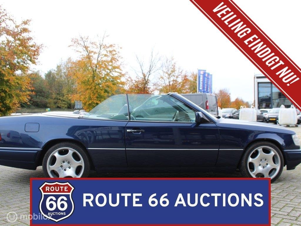 Mercedes-Benz E 200 Cabriolet | 1995 | Route 66 Auctions, Auto's, Zwart, Mercedes-Benz, Bedrijf, Handgeschakeld
