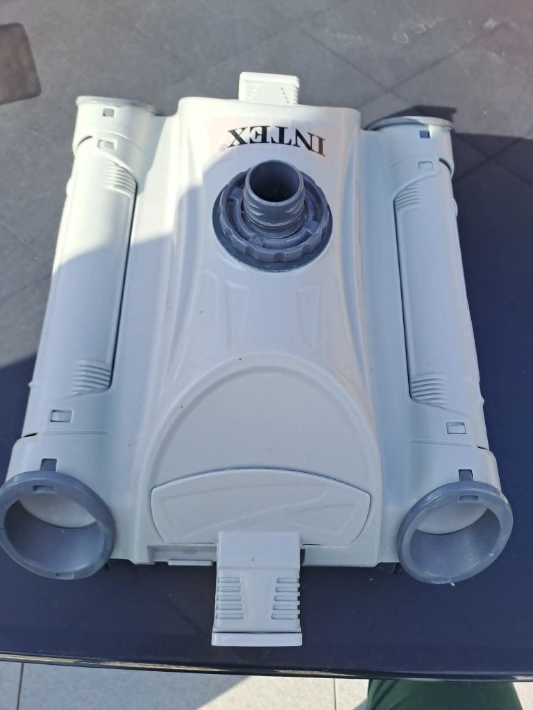 Aspirateur pour piscine  intex, Jardin & Terrasse, Enlèvement, Comme neuf, Agent de nettoyage