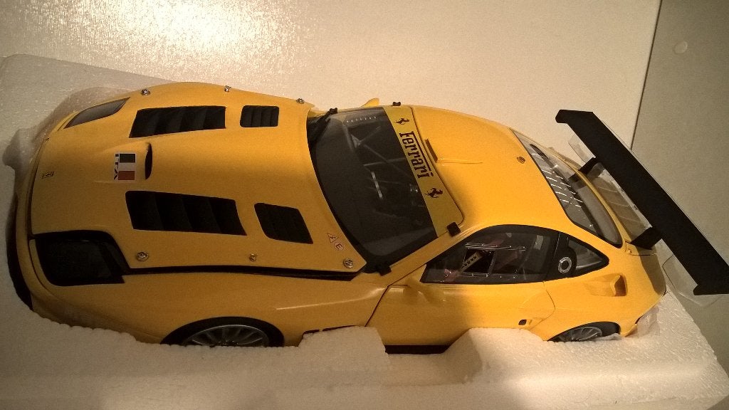 1/18 Ferrari 575 GTC FIA GT Evoluzione 2005 Kyosho, Enlèvement ou Envoi, Neuf, Voiture, Kyosho