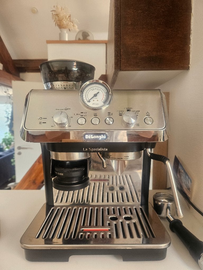 DeLonghi - La Specialista, Electroménager, Machine à espresso, Réservoir d'eau amovible, Café en grains, Enlèvement