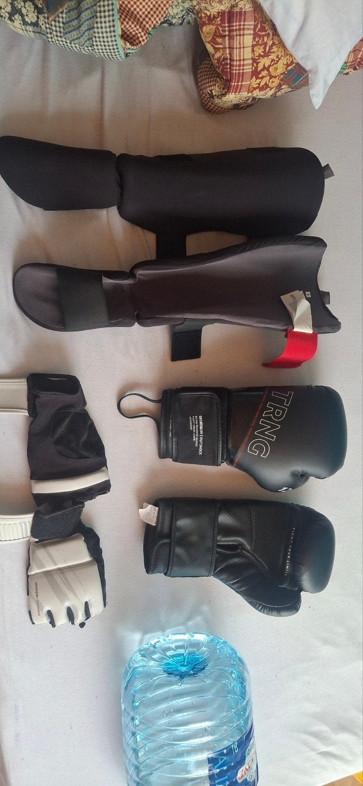 Bokshandschoenen, scheenbeschermers, kickbox handschoenen, Sport en Fitness, Vechtsporten en Zelfverdediging, Zo goed als nieuw