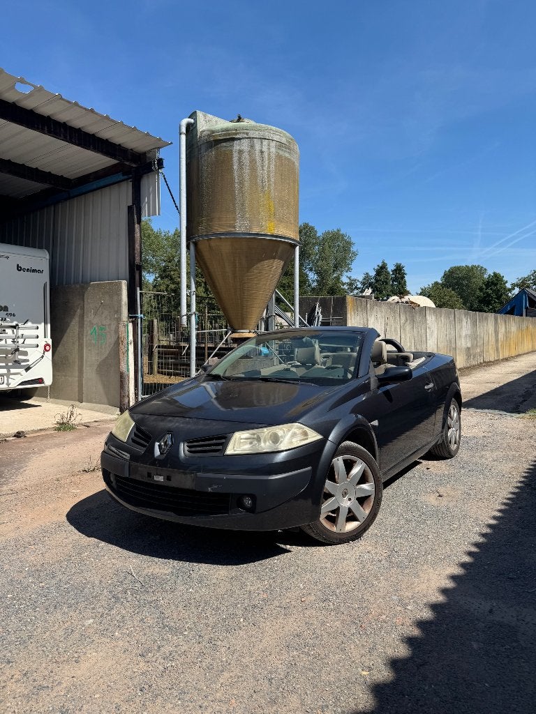 Renault Mégane Cabriolet - 2006 - 2.0 - 96.000 km - gekeurd, Auto's, Beige, Cabriolet, Beige, Handgeschakeld