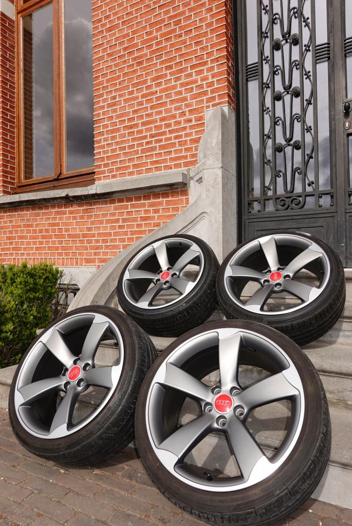 O.E.M Audi Rotor Velgen 19x9.0J ET33 + Continental Banden, Ophalen of Verzenden, Velg(en)