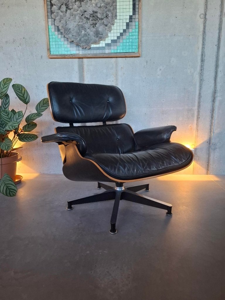 Eames Lounge Chair - Black Ash Edition - Herman Miller, Antiek en Kunst, Antiek | Meubels | Stoelen en Sofa's, Ophalen