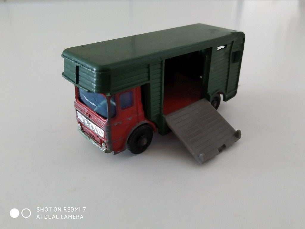 Matchbox series 17 Horsebox 1969., Enlèvement ou Envoi, Utilisé, Bus ou Camion