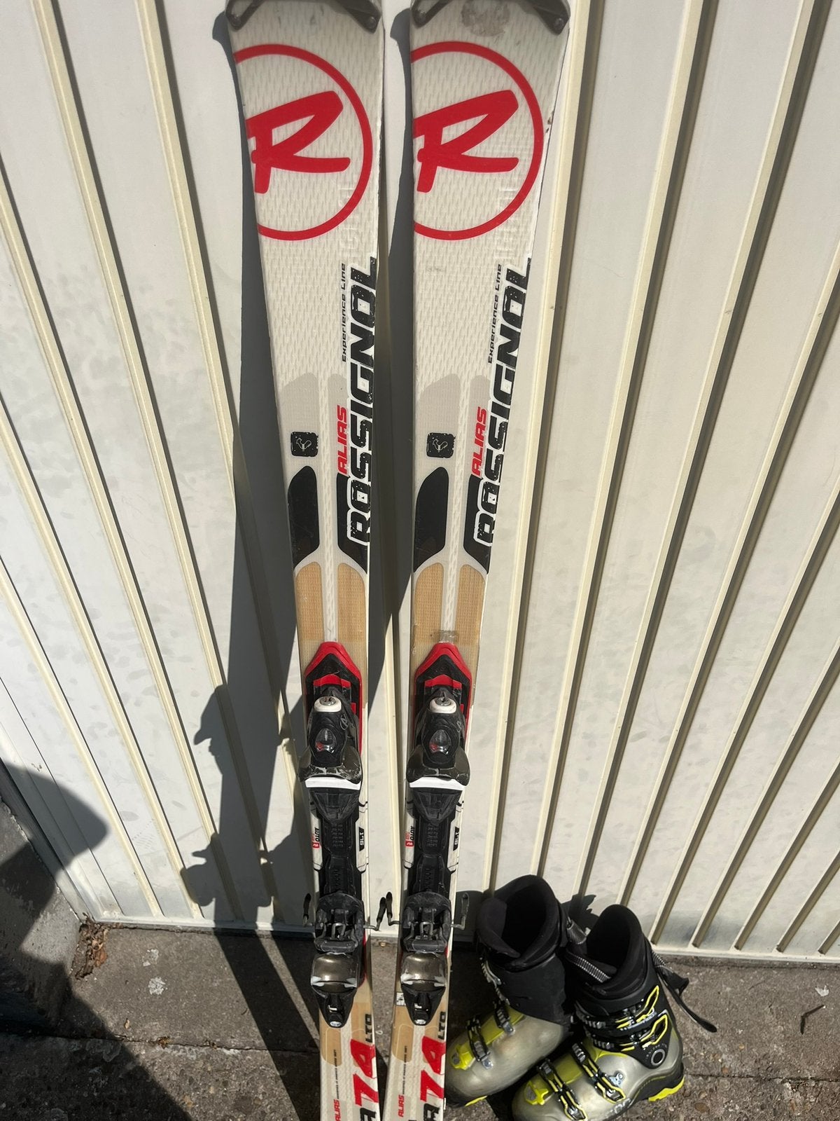 Skipaar ROSSIGNOL 1,75m + skibotten SALOMON maat 45, Sport en Fitness, Skiën en Langlaufen, Ophalen, 160 tot 180 cm, Gebruikt