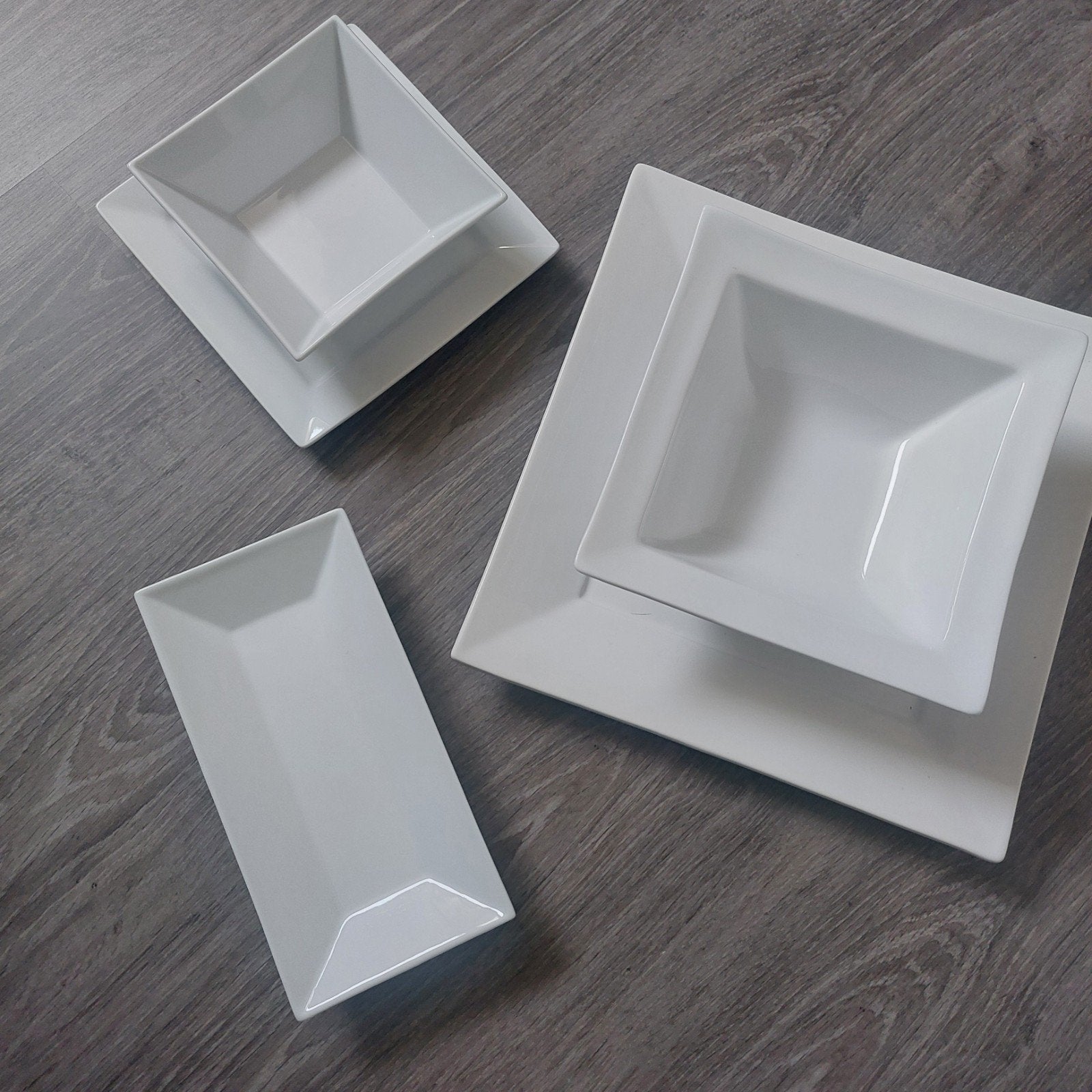 Assiettes et soucoupes à gâteaux, Enlèvement, Porcelaine