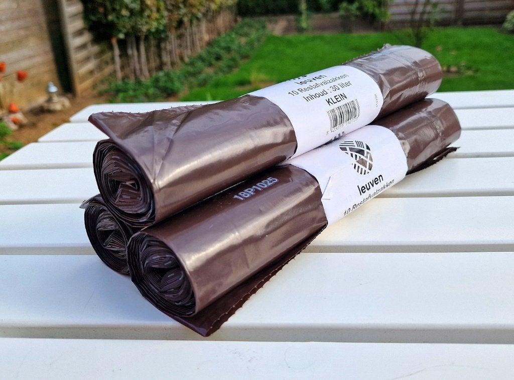 4 rouleaux de Sacs Poubelle Officiels de Louvain (30L Petit), Maison & Meubles, Neuf, 50 – 75, Enlèvement ou Envoi, 20 à 30 litres