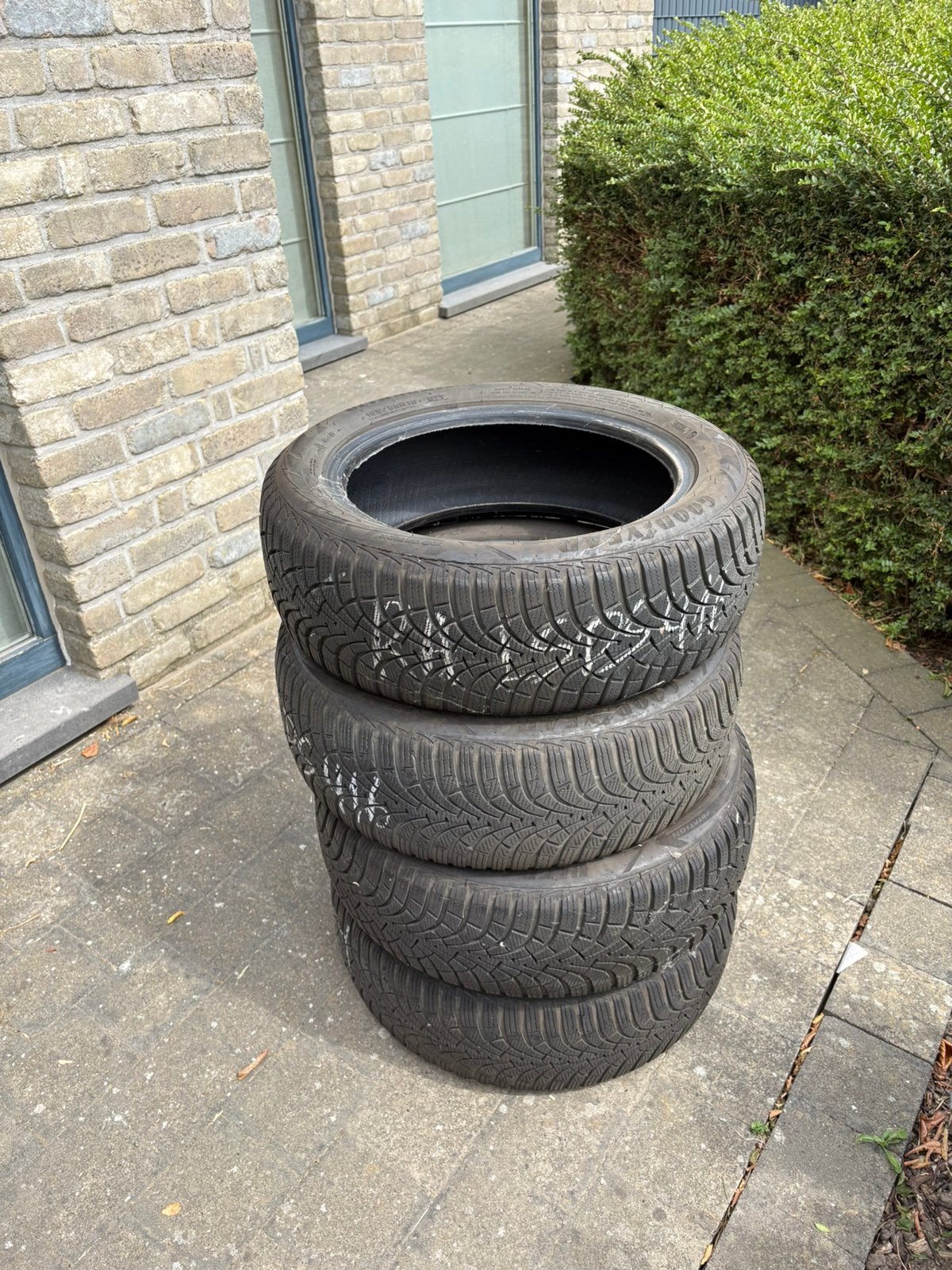 4x Goodyear Ultragrip9 winterbanden, Auto-onderdelen, Banden en Velgen, Ophalen, Gebruikt, 16 inch, Winterbanden