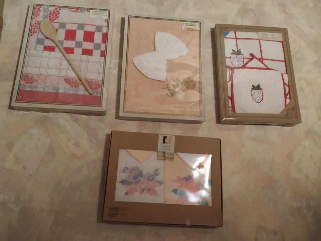 cadeau gift sets uit te kiezen voor badkamer en keuken.., Enlèvement ou Envoi, Neuf, Serviette