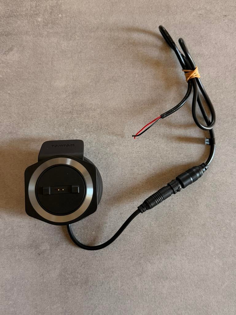 Tomtom dock, Ophalen, Zo goed als nieuw