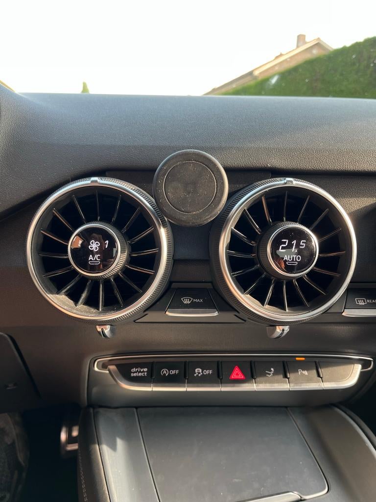 Audi TT gsm houder, Telecommunicatie, Ophalen of Verzenden, Nieuw, Auto
