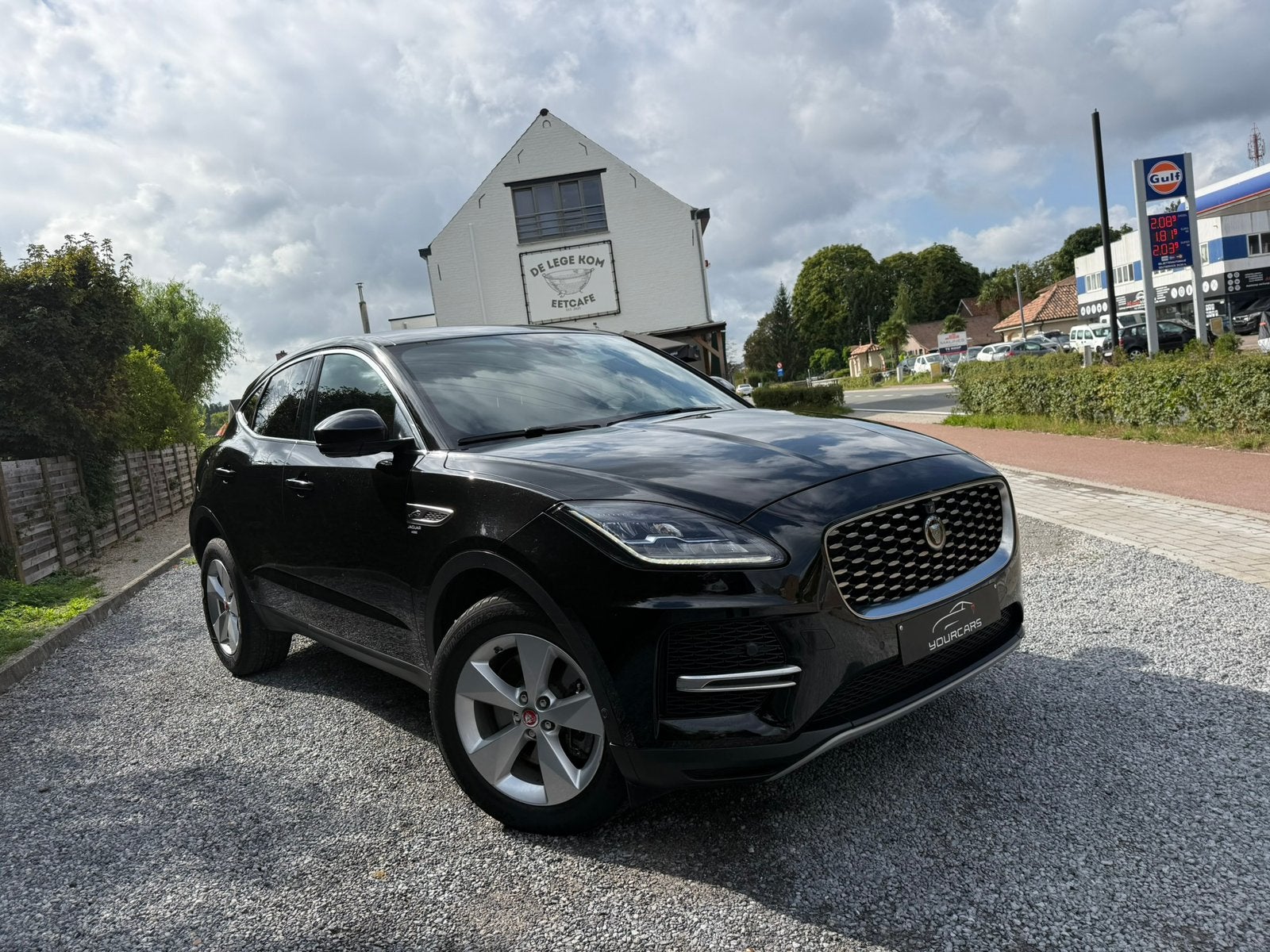 Jaguar E-Pace 2.0D MHEV AWD D165 R-dynamisch, 139 g/km, 4 cilinders, Zwart, Bedrijf