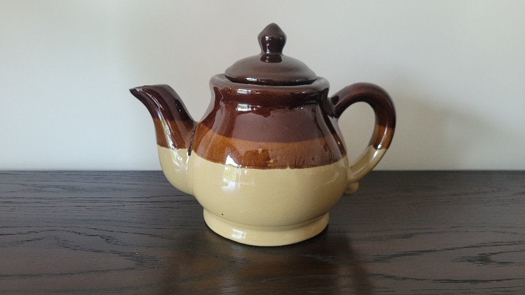 service à thé : théière vintage et 5 tasses assorties, Maison & Meubles, Cuisine | Vaisselle, Enlèvement, Vintage, Théière