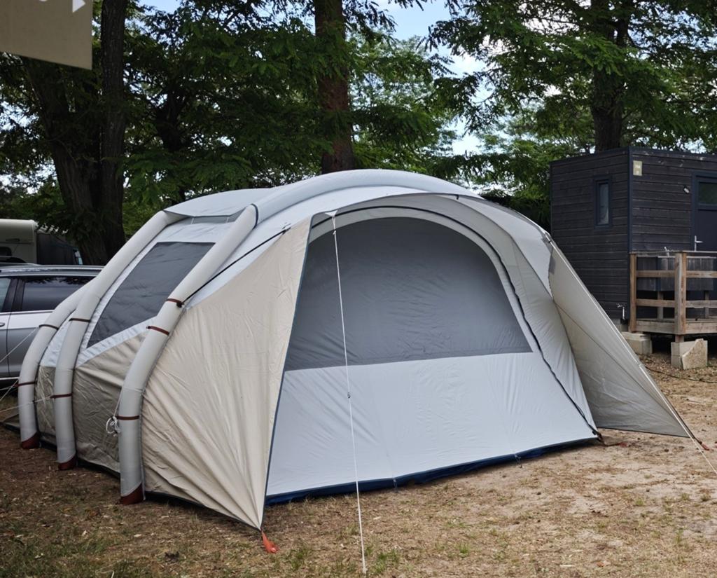 Quechua Air Seconds 5.2 Fresh & Black + pompe, Caravanes & Camping, Tentes, Enlèvement