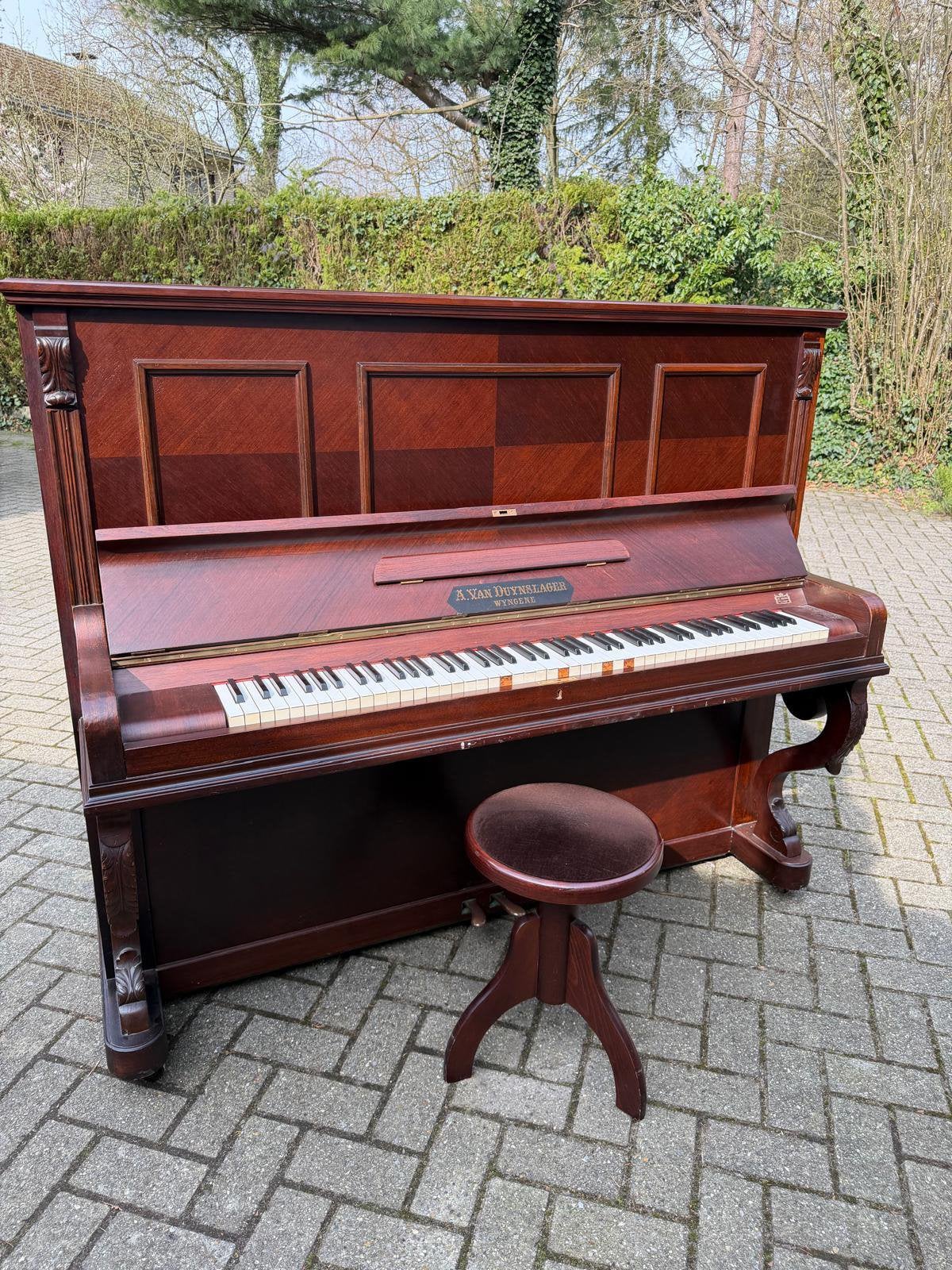Antieke piano A. Van Duynslaeger – Wyngene, Muziek en Instrumenten, Piano's, Ophalen, Zo goed als nieuw, Piano