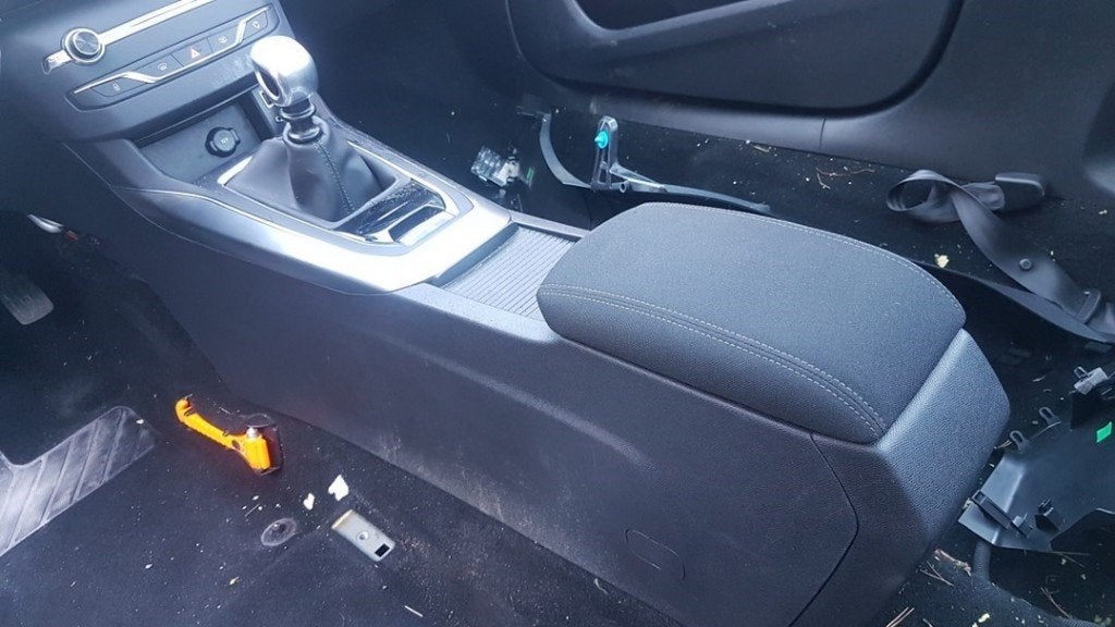 ACCOUDOIR CENTRAL Peugeot 308 (L3 / L8 / LB / LH / LP), Autos : Pièces & Accessoires, Utilisé, Peugeot
