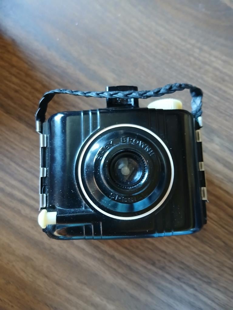 Kodak Baby Brownie Special, Ophalen, Kodak