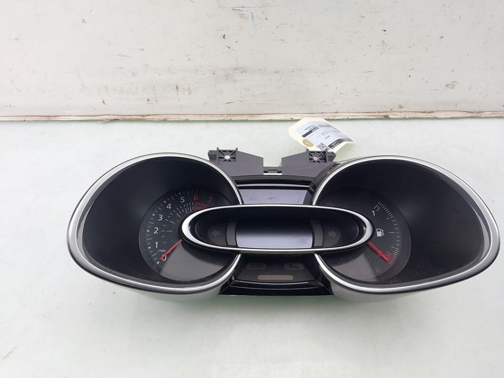 COCKPIT Renault Clio IV Estate / Grandtour (7R), Gebruikt, Renault, Peter-Huppertz-Straße 5
51063  Köln, DE, Dialog.deutschland@renault.de