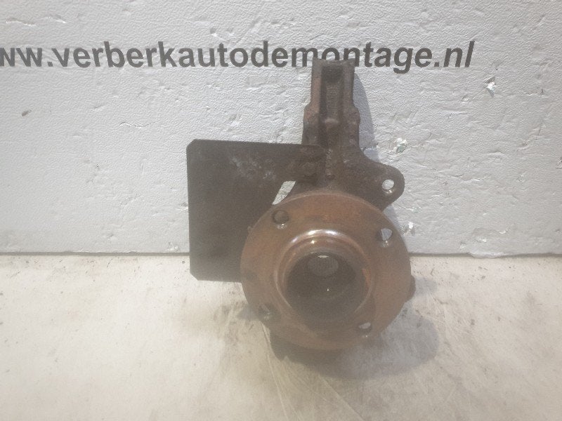 MOYEU DE ROUE AVANT DROIT Audi 80 (B4) (01-1991/12-1995), Auto-Union-Straße  1,
85057  Ingolstadt, DE, Info@audi.de, Audi, Utilisé