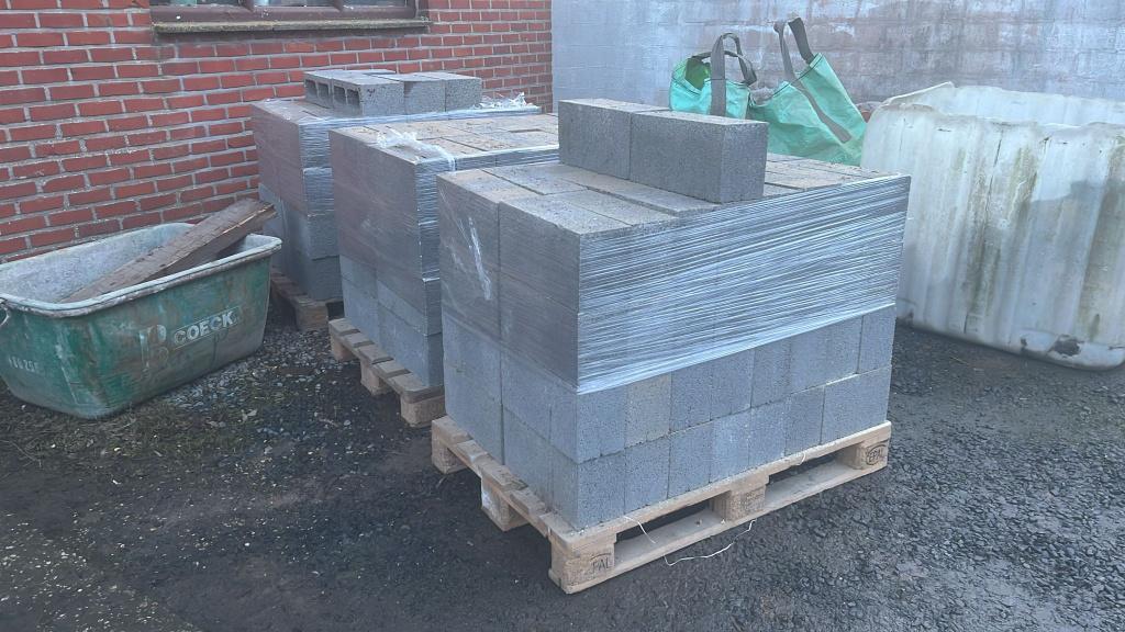 BLOCS DE BÉTON COMPLETS 39/14/19, Bricolage & Construction, Enlèvement, Neuf, Béton