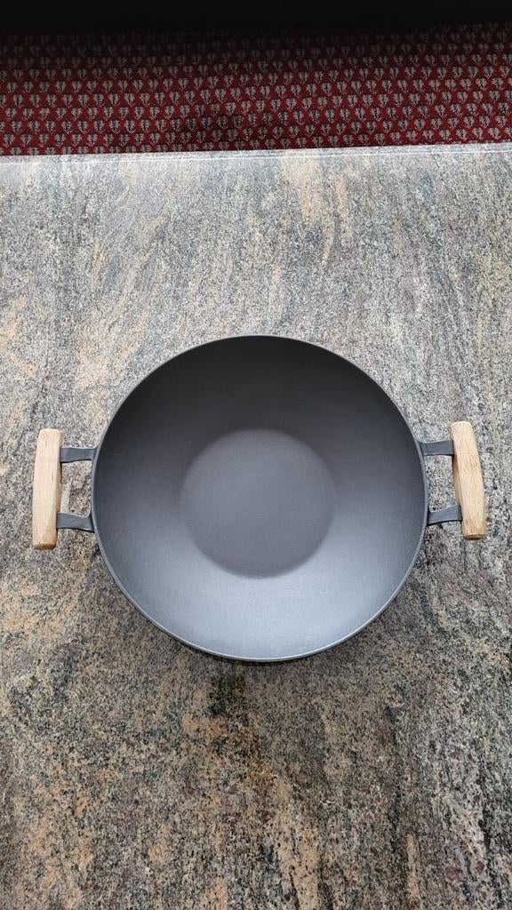 Magnifique poêle à wok en fonte, fabriquée en FRANCE, Enlèvement ou Envoi