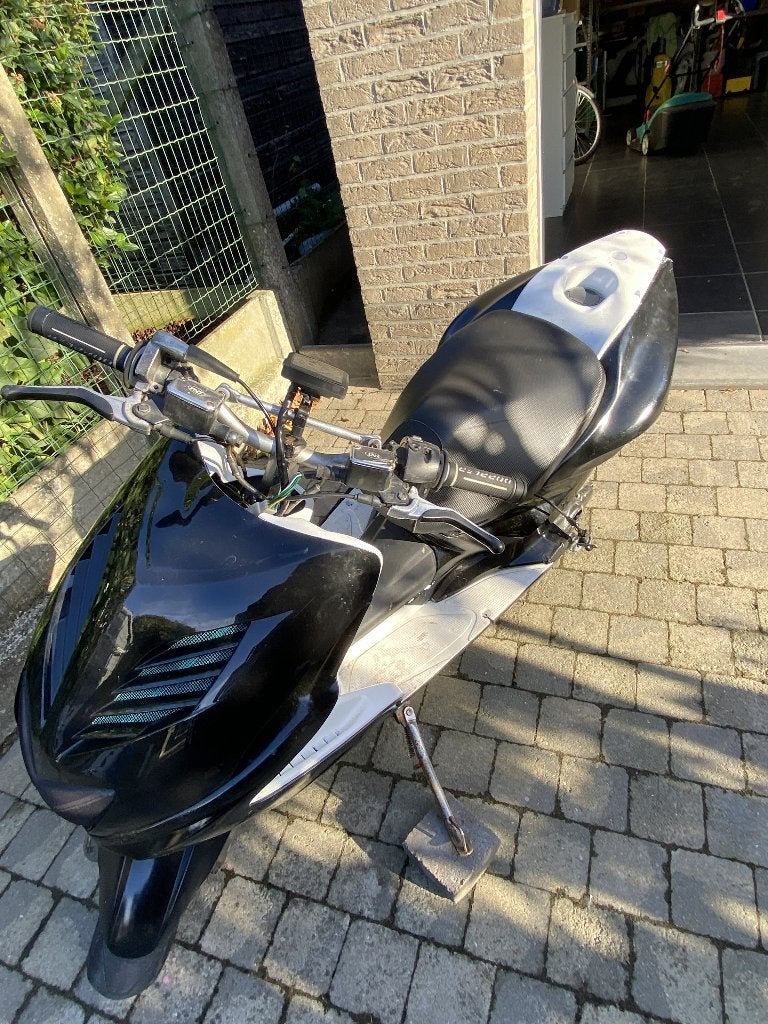 Racebrommer YAMAHA AEROX te koop, Fietsen en Brommers, Ophalen, Gebruikt, 70 cc, Yamaha
