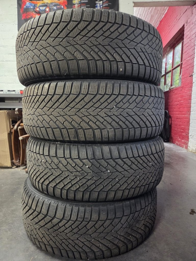 Pirelli Scorpion Winter II - 235/60 R18 - Topstaat!, Autos : Pièces & Accessoires, Pneus hiver, Enlèvement, Véhicule tout-terrain