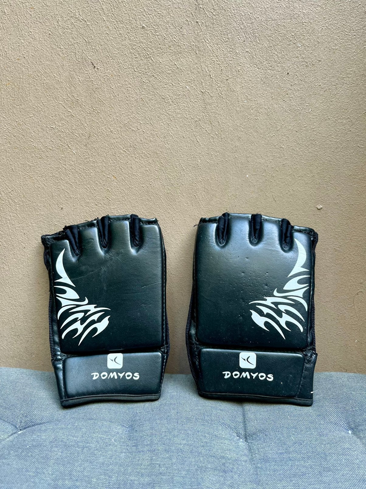 Mitaines de boxe Domyos – Gants de frappe – Bon état, Enlèvement, Comme neuf