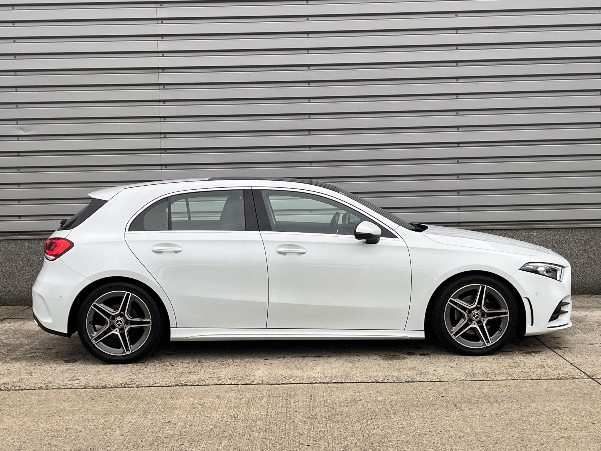 Mercedes-Benz A-Klasse 200 d AMG+Pano, Auto's, 745 kg, Stof, Gebruikt, 4 cilinders