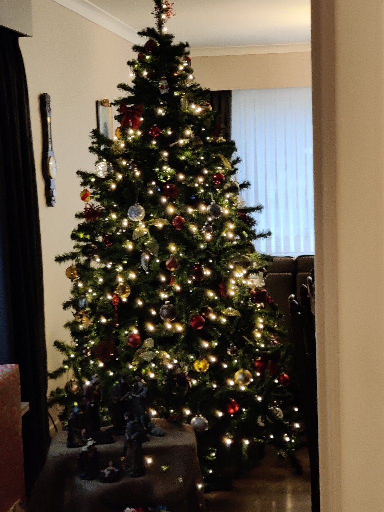 Grote kunstkerstboom 2m40 incl rieten huls, Diversen, Kerst, Ophalen, Gebruikt