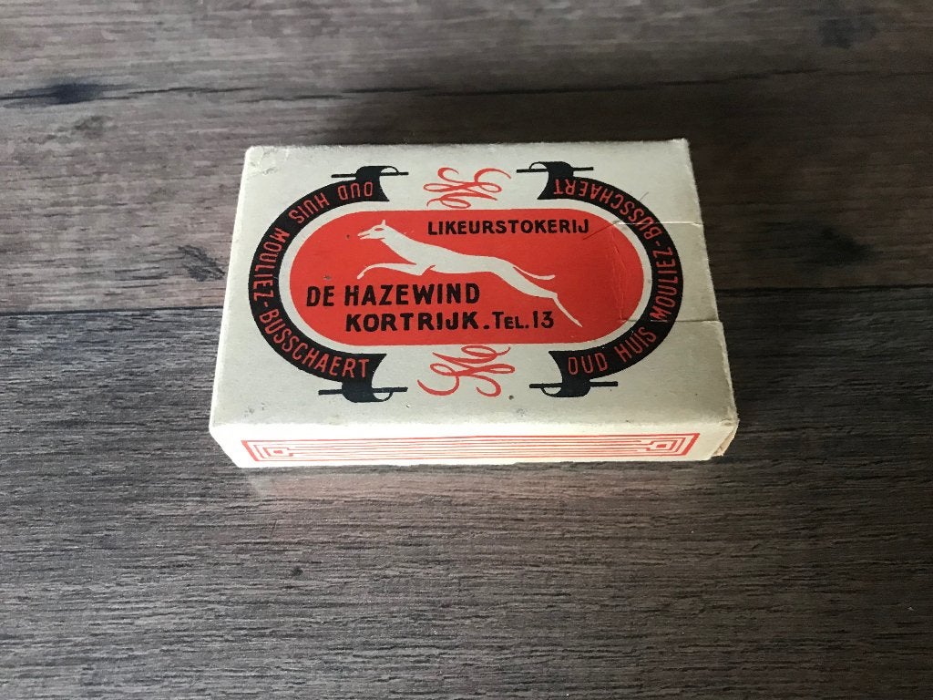 Boek speelkaarten likeurstokerij De hazewind Kortrijk, Ophalen of Verzenden, Nieuw, Speelkaart(en)