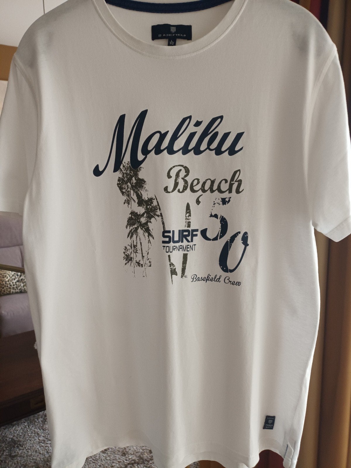 Volledig nieuw T-Shirt "BASEFIELD "  so, Ophalen of Verzenden, Maat 52/54 (L), Wit
