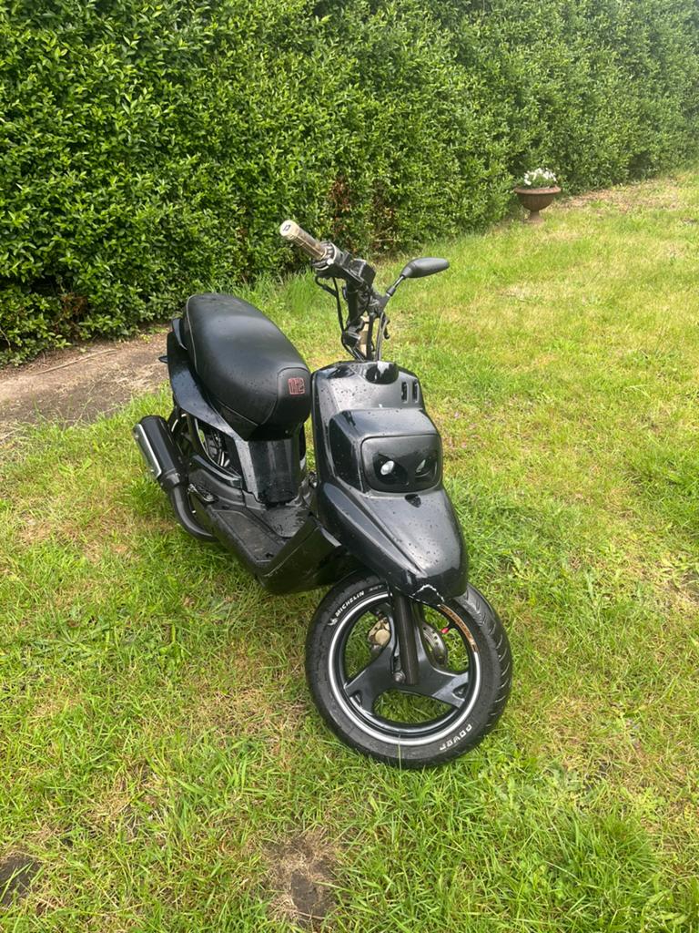 Mbk booster nieuw model, Ophalen, Zo goed als nieuw